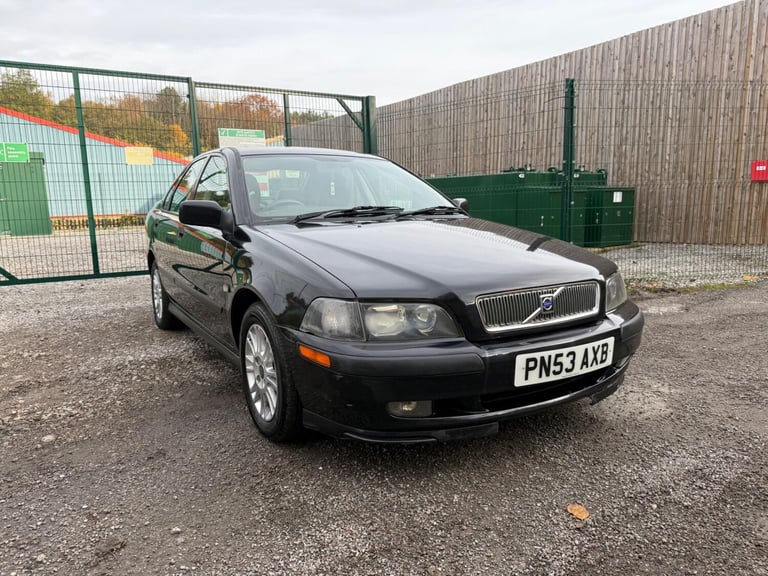 2003 Volvo S40 1.8 S 4dr [122bhp] SALOON PETROL Manual