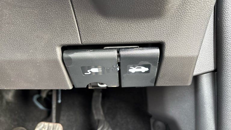 2025 Dacia Spring 27kWh Expression 65 48kW 5dr Auto Electric Hatchback Hatchback Electric Automatic