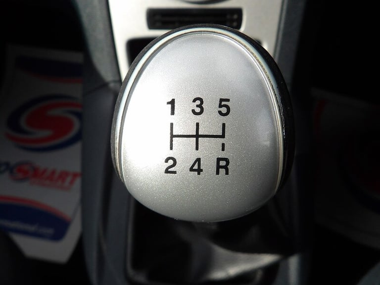 2012 Ford Fiesta Titanium Hatchback Petrol Manual