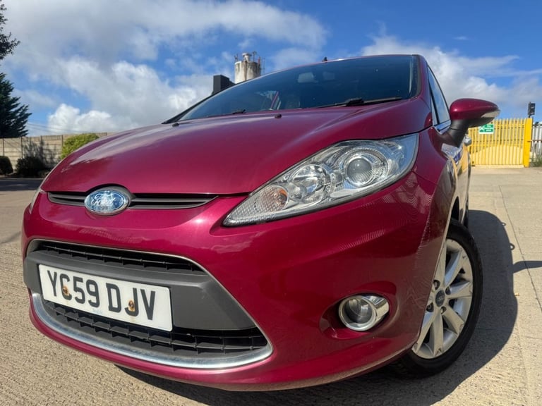 FORD FIESTA  ZETEC 1.4 5 DOOR*ONE OWNER FROM NEW*12 MONTHS MOT*IDEAL FIRST CAR*