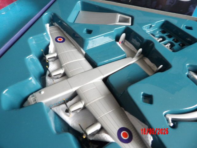 Corgi 1:144 Scale 47205 Military Avro York  RAF  