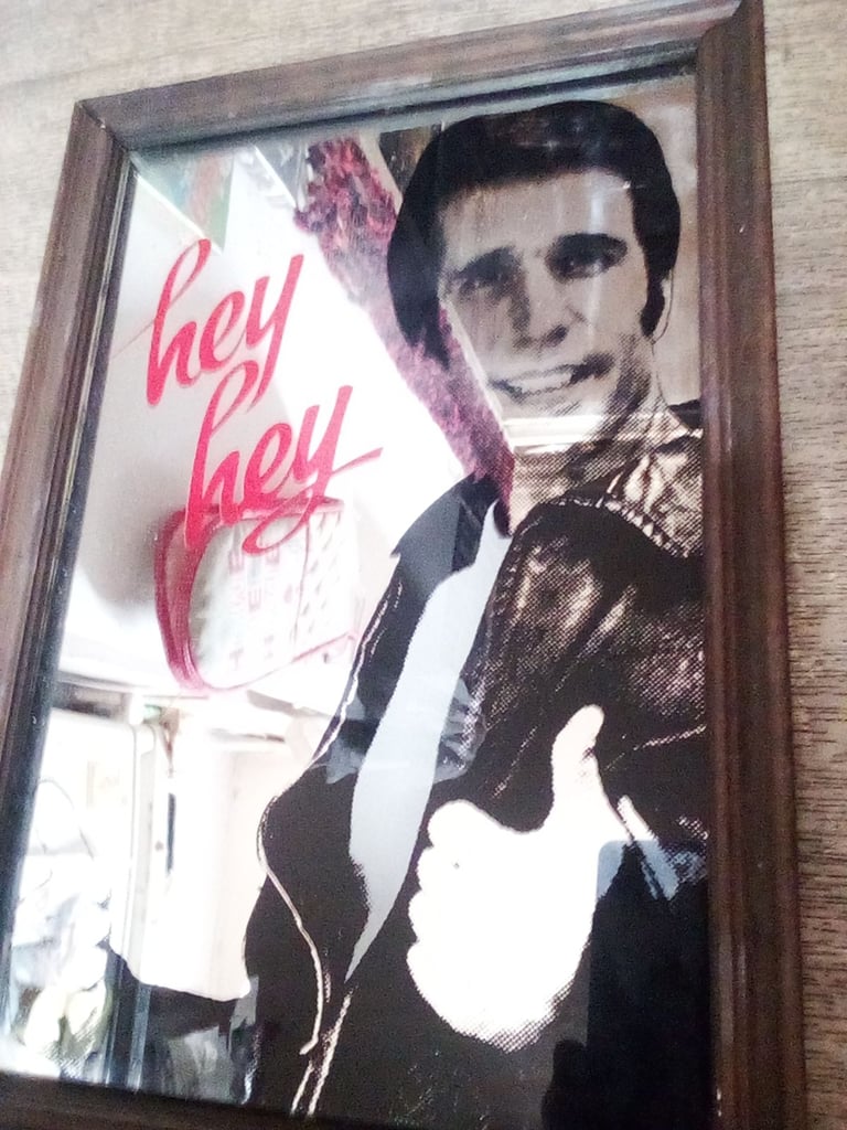 Fonzie. Mirror 
