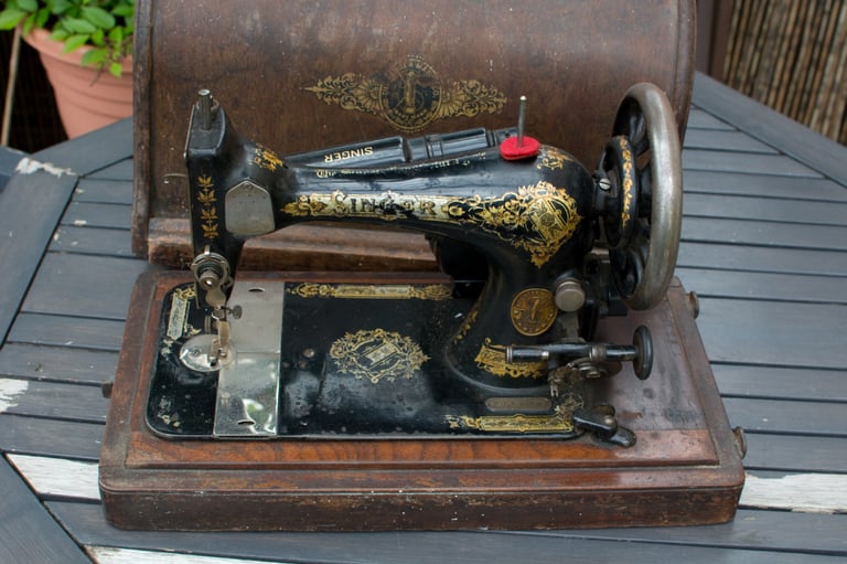 image for Singer sewing machine with motor
