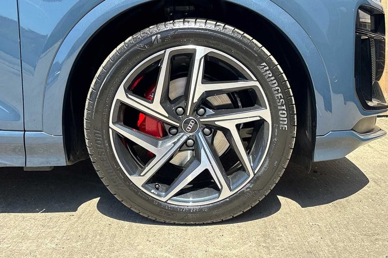 2025 Audi Q6 e-tron 225kW Performance 100kWh Edition 1 5dr Auto ESTATE ELECTRIC Automatic