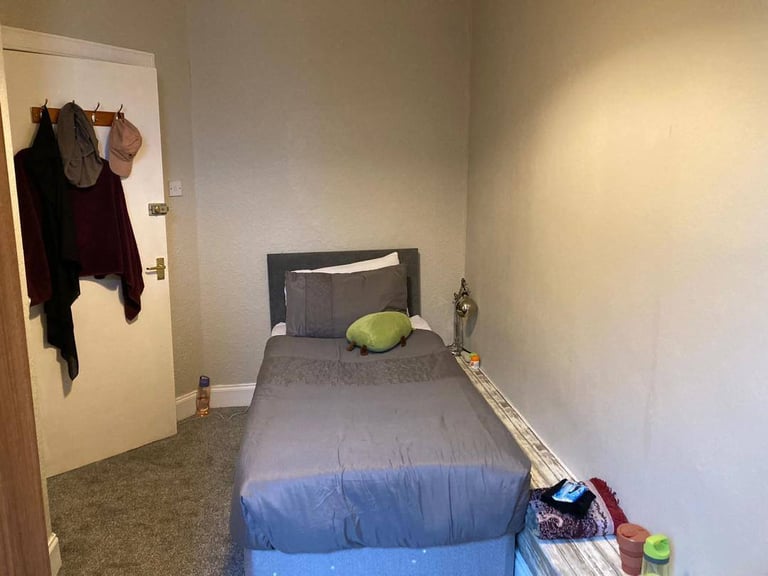 One Single Bedroom for Muslim female - EH8