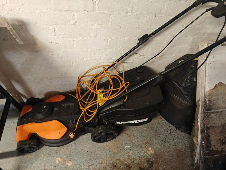 image for Worx Electric Lawnmower 