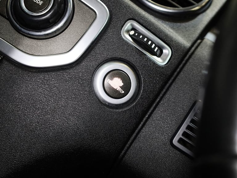 2015 Land Rover Discovery 4 SD V6 HSE SUV Diesel Automatic