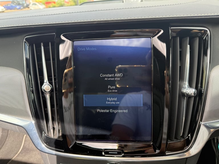 2018 Volvo S90 2.0 T8 Hybrid R DESIGN Pro 4dr AWD Geartronic SALOON Petrol Parallel Phev Automatic