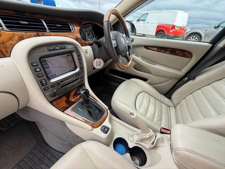 2010 Jaguar X-Type 2.2 X-Type Sovereign  Auto 4dr Saloon Diesel Automatic