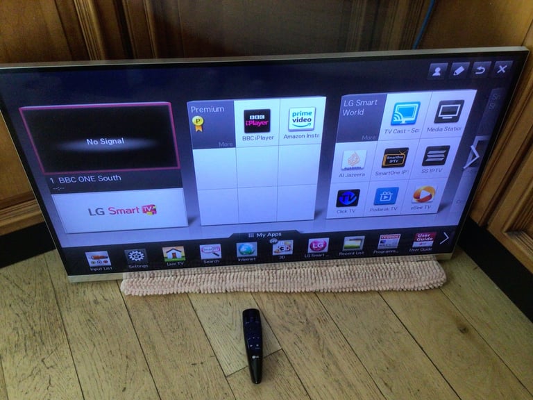 LG 42LM670T 42in LED TV - Remote & Magic Remote (NO STAND)