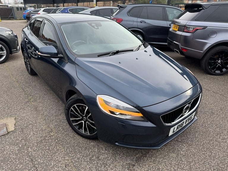 2018 Volvo V40 2.0 D2 Momentum Nav Plus Auto Euro 6 (s/s) 5dr Hatchback Diesel Automatic