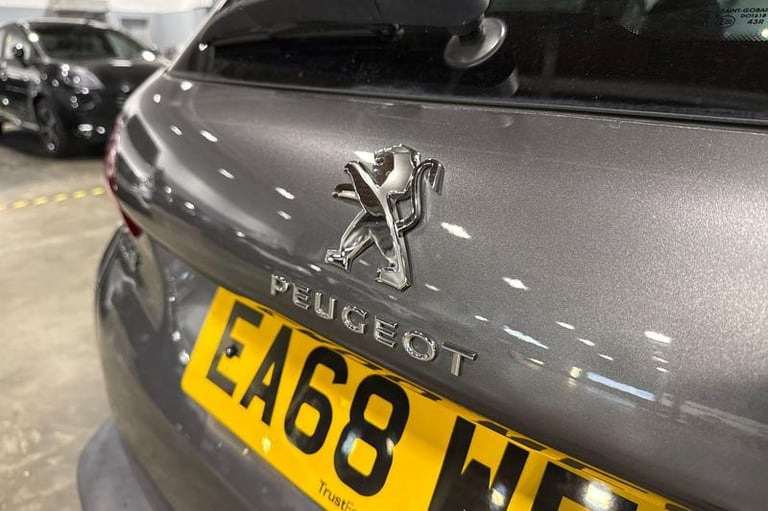 2018 Peugeot 2008 1.2 PureTech Allure Premium 5dr [Start Stop] HATCHBACK PETROL Manual