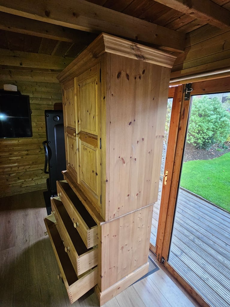Solid pine wardrobe with 3 large drawers 