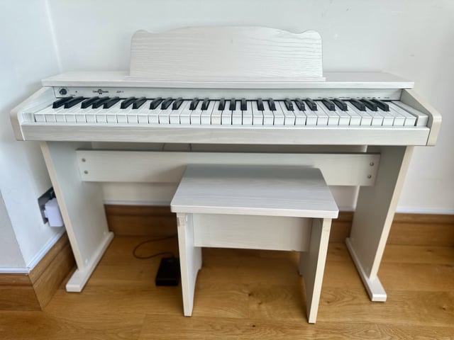 JDP 1 Junior Digital Piano by Gear4music White in Kingston London Gumtree