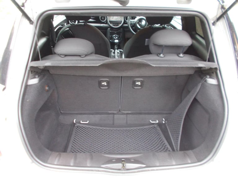 2011 MINI Hatch 1.6 Cooper Soho Euro 5 (s/s) 3dr HATCHBACK Petrol Manual
