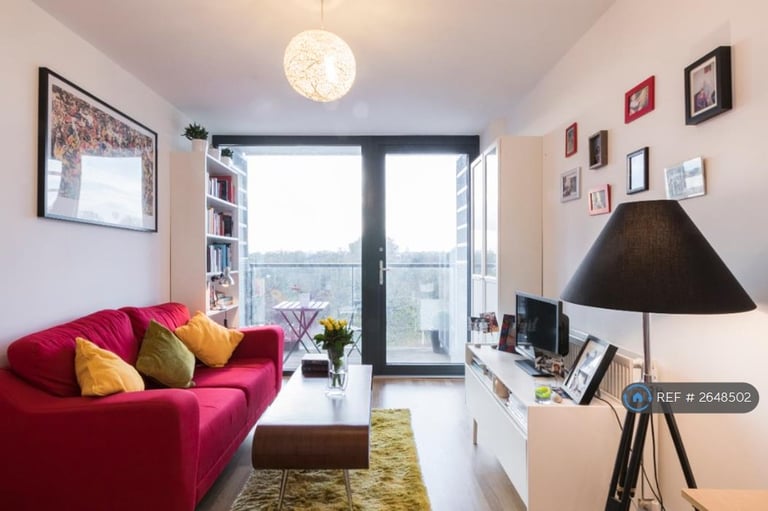 1 bedroom flat in Cranston Court, London, W12 (1 bed) (#2648502)