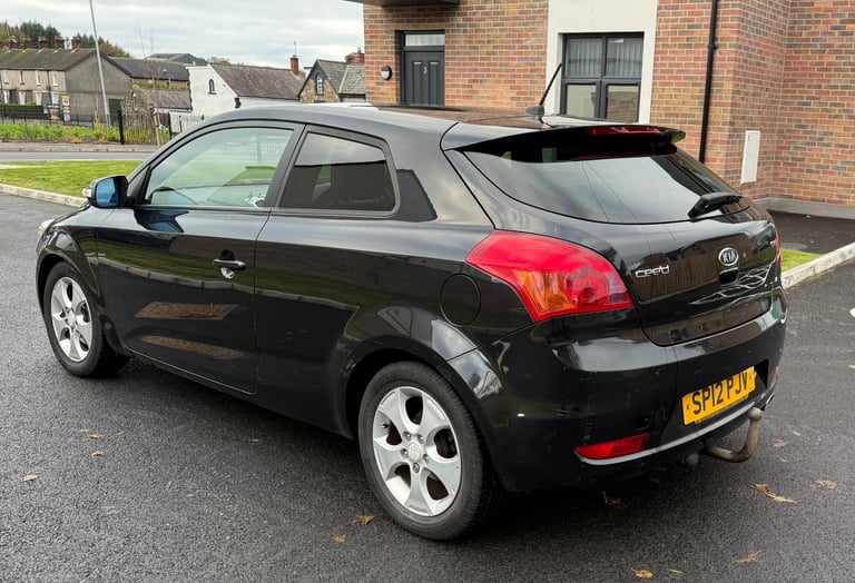 Kia, PRO CEED, Hatchback, 2013, Manual, 1582 (cc), 3 doors