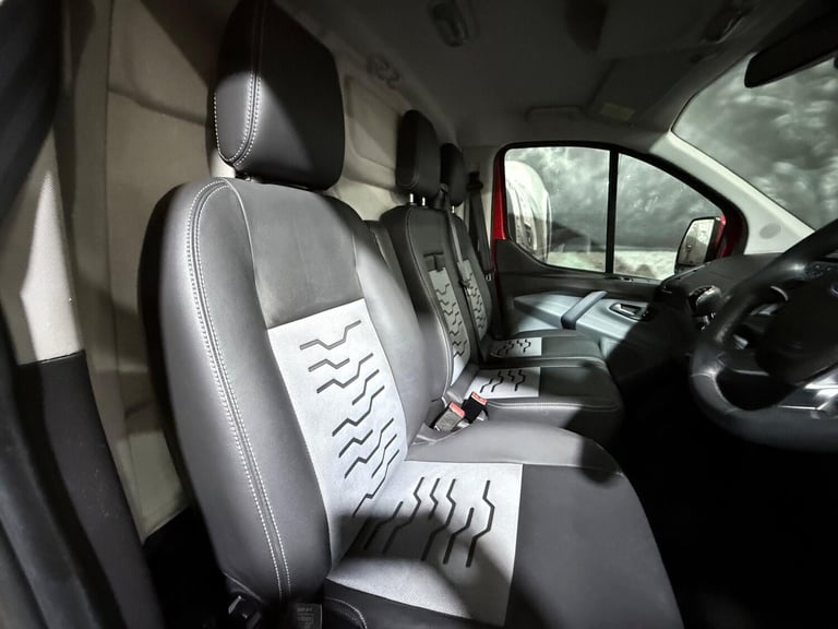 2014 Ford Transit Custom 2.2 TDCi 290 Sport L1 H1 5dr PANEL VAN Diesel Manual