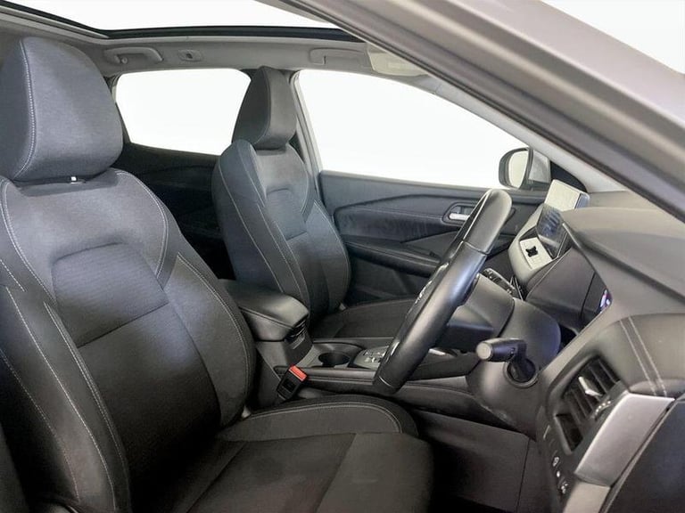 2022 Nissan Qashqai 1.3 DIG-T MHEV N-Connecta Euro 6 (s/s) 5dr Manual SUV Hybrid Manual