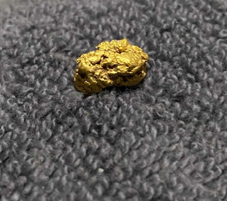 5.86g Alaskan raw gold nuggets 