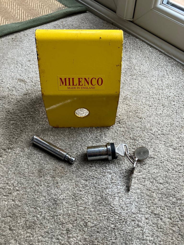 Milenco Heavy Duty Hitch Lock with 2 keys