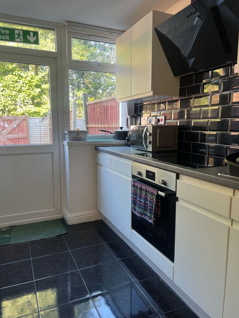🚨 Danger: Rooms Vanishing! Shared Living in Birmingham – DSS & ESA Welcome.