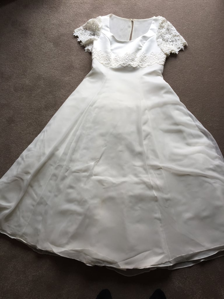 Wedding dress size 16