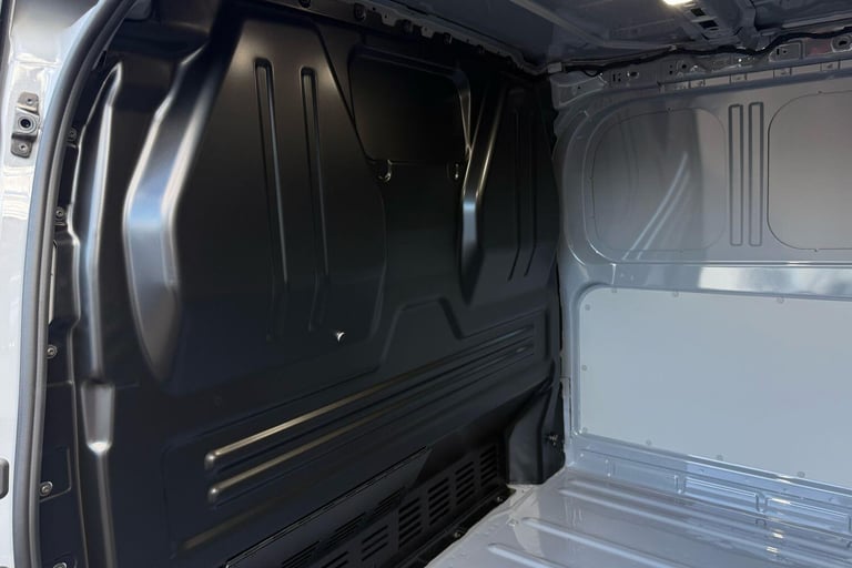 2025 Volkswagen Transporter 160kW 65kWh Commerce Pro Van Auto Van Automatic