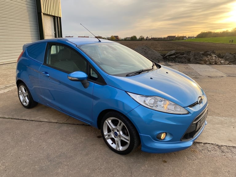 2011 Ford Fiesta 1.6 TDCi 95 Sport Van CAR DERIVED VAN Diesel Manual