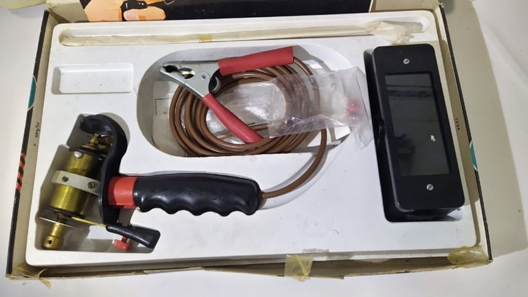 image for Xp Rawlplug Stick Welder 12v 24v 36v Brazing Expedition Safari Battery powered. free post