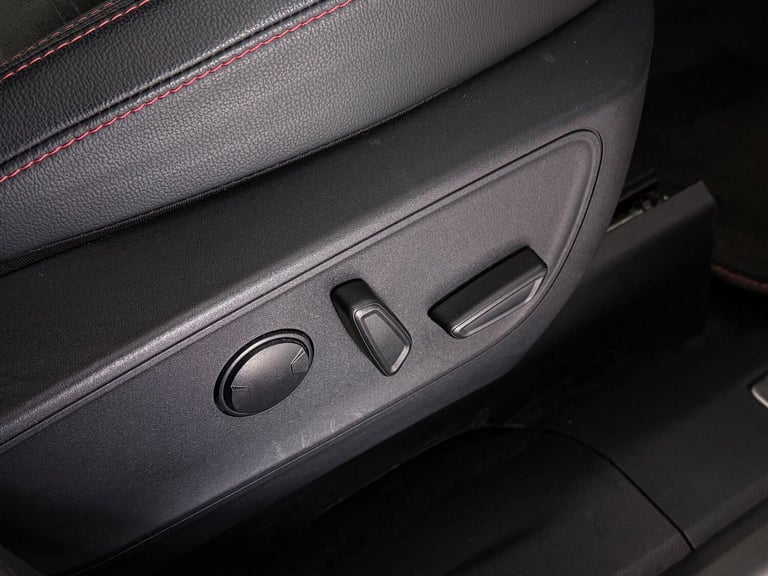 2022 Ford Kuga 2.5 EcoBoost Duratec 14.4kWh ST-Line CVT Euro 6 (s/s) 5dr HATCHBACK Petrol/Electri...