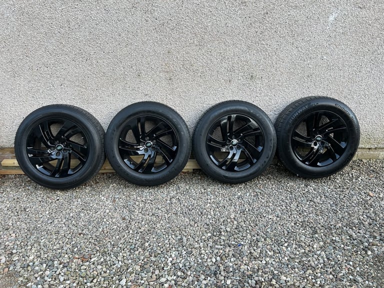image for Range rover evoque 18inch alloys 