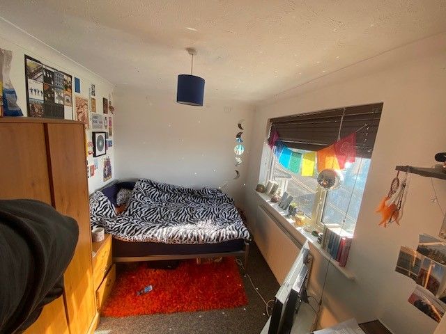 Stunning 5 Bedroom Property Available