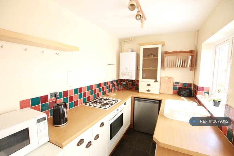 3 bedroom house in Stanway Cottages, Reading, RG6 (3 bed) (#2679392)