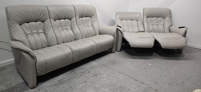 Himolla Rhine 3 Seater NON-Recliner Sofa & 2.5 Electric Recliner Sofa 101025