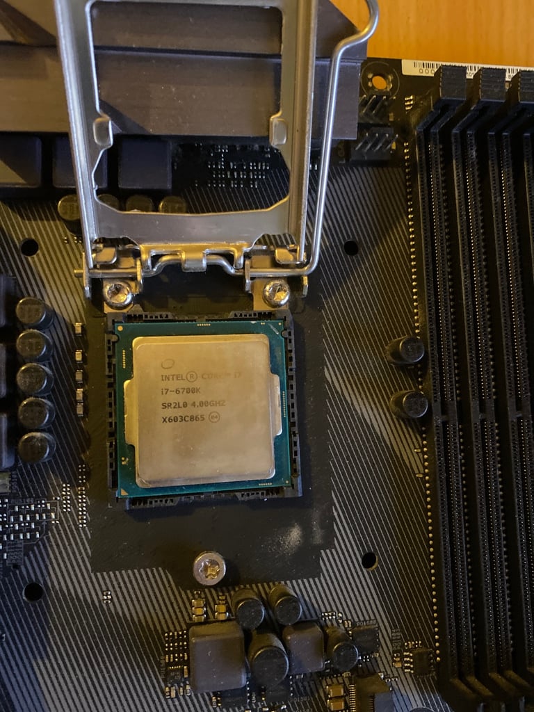 STRIX Z270H GAMING / i7-6700k / DDR4 16GB