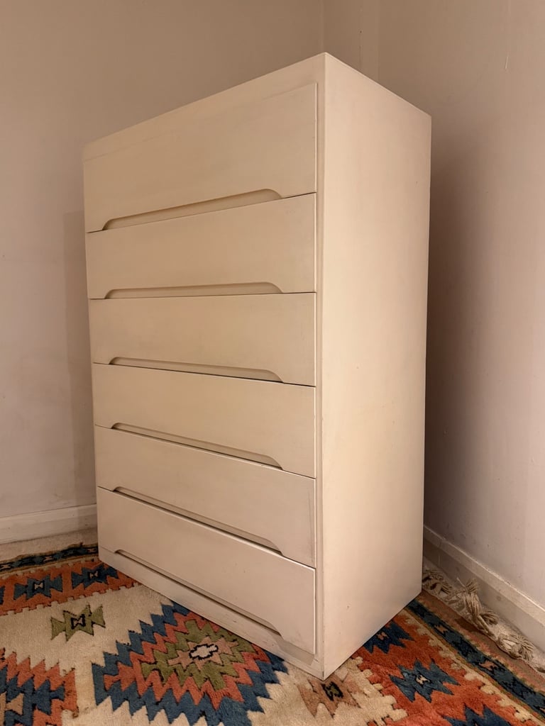 image for Chest of Drawers 