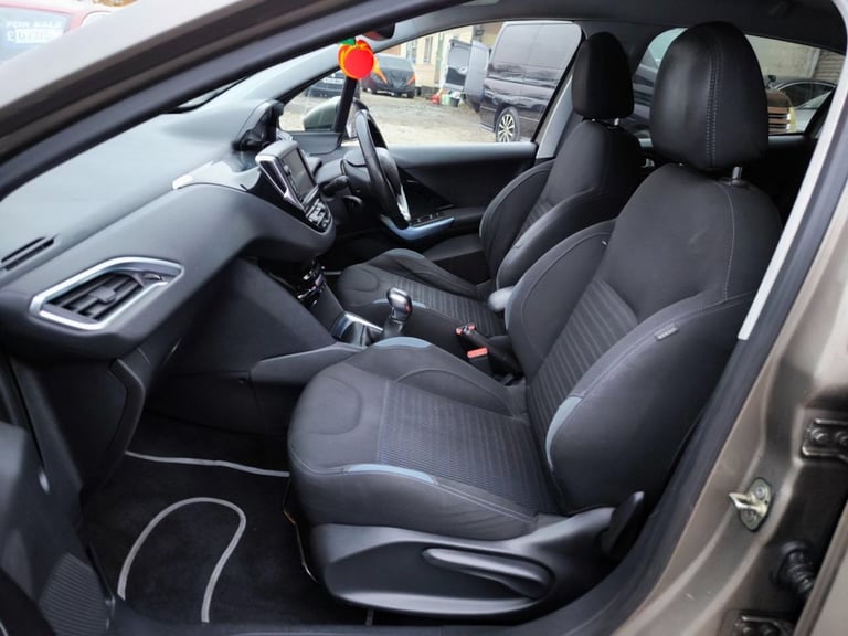 2013 13 PEUGEOT 208 1.6 E-HDI INTUITIVE 5D 92 BHP DIESEL