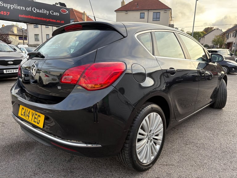 2014 Vauxhall Astra 1.6 16v Excite Hatchback 5dr Petrol Manual Euro 5 (115 ps)