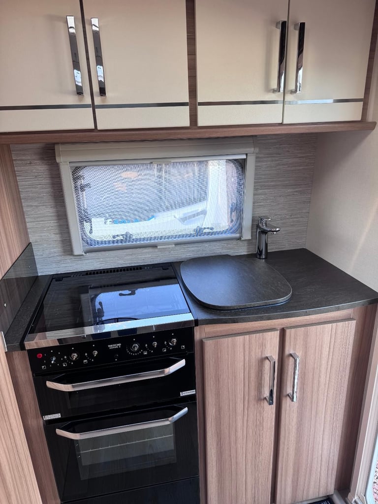 Lunar Conquest, Yr.2016, 2 Berth