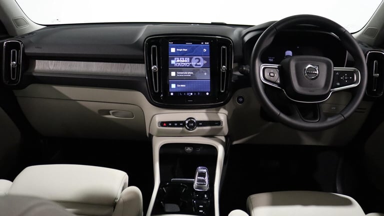  Volvo XC40 B4 (P) Ultimate Dark (360 Camera, Sunroof, BLIS) Petrol/Electric Hybrid Automatic