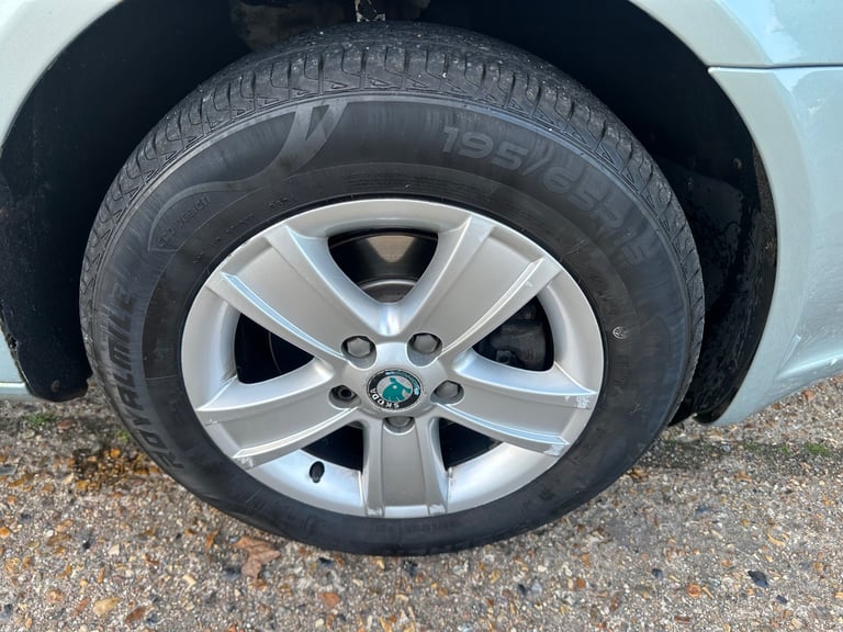 Skoda, OCTAVIA, Hatchback, 2011, Manual, 1598 (cc), 5 doors