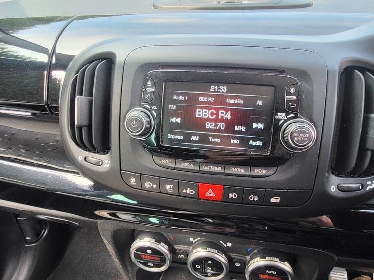 FIAT 500L TREKKING 1.4 PETROL 2 OWNER 77K FULL HISTORY IDEAL FAMILY VEHICLE 
