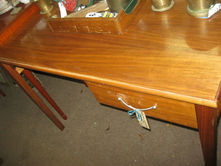 image for MODERN STURDY DESK. TOP DRAWER. BAR HANDLE. GOOD ORDER. VIEWING / COLLECTION