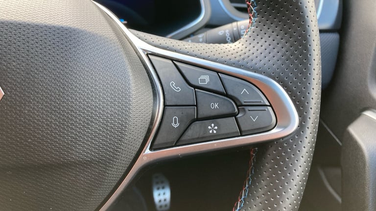 2025 Renault Symbioz 1.6 E-Tech FHEV 145 Iconic Esprit Alpine 5dr Auto Hybrid Estate Estate Hybri...