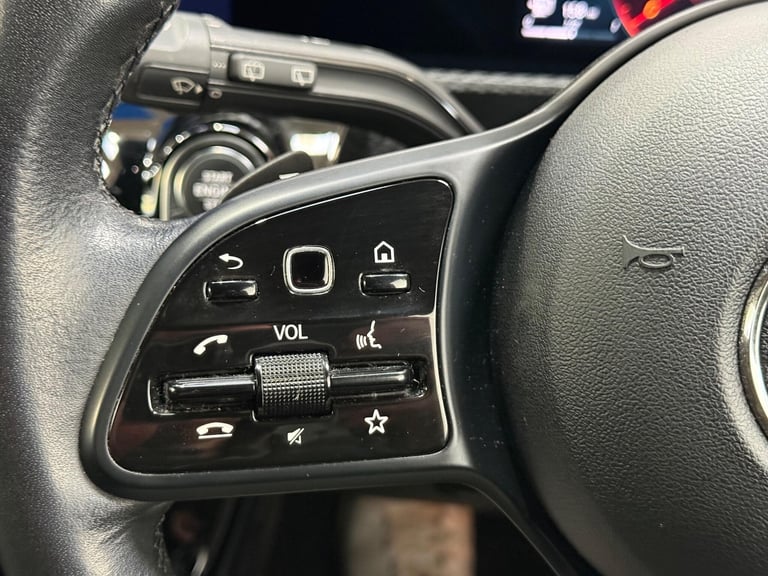 2019 Mercedes-Benz A-Class 1.3 A180 SE (Executive) Hatchback 5dr Petrol 7G-DCT Euro 6 (s/s) (136 ...