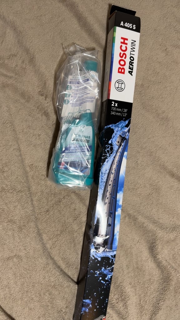 Brand new Bosch twin a405 s wiper blades with hybrid fuel cleaner 