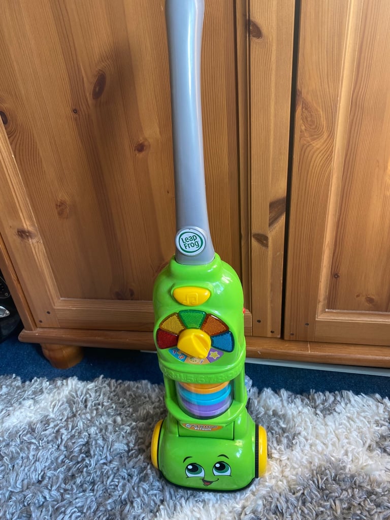Leap Frog pick up and count toy vacuum used for my grandsons ng5 3hq 