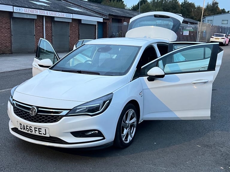 2016 Vauxhall Astra 1.6 CDTi 16V 136 SRi Nav 5dr HATCHBACK Diesel Manual