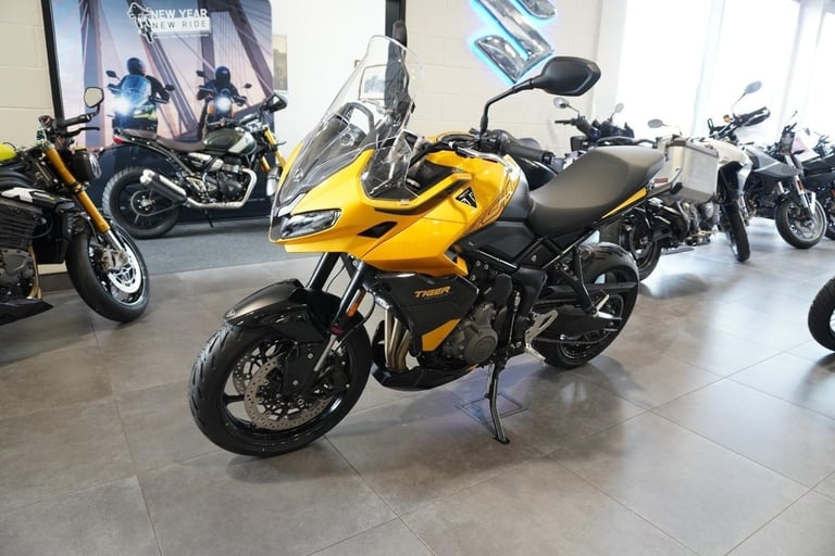 Triumph Tiger Sport 800, 2025, Cosmic Yellow. IN STOCK NOW